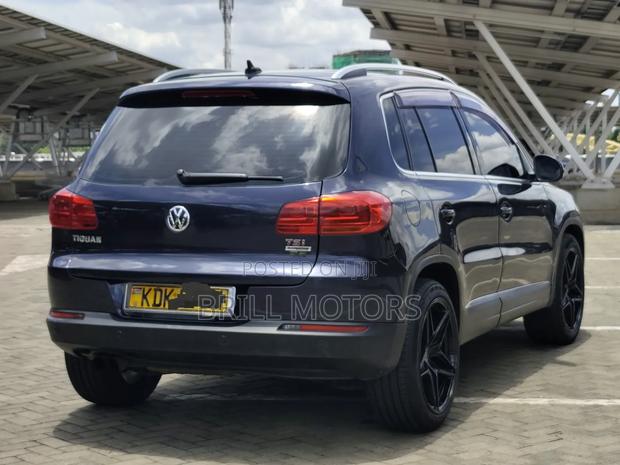 Volkswagen Tiguan 2015 Blue