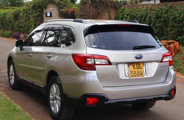 Subaru Outback 2.5i 4dr Wagon AWD (2.5L 4cyl CVT) 2015 Black
