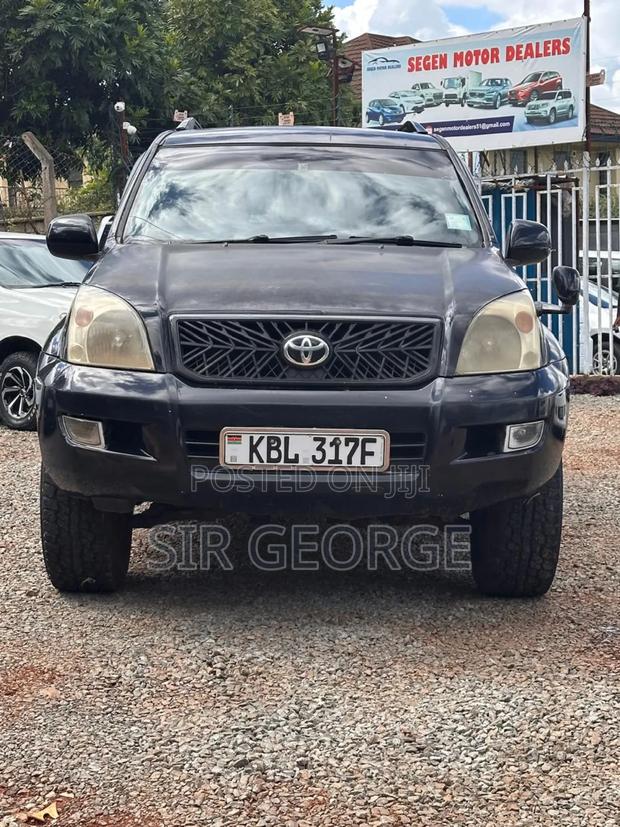 Toyota Land Cruiser 2005 Black
