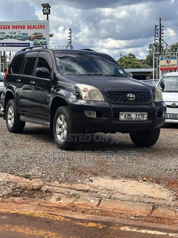 Toyota Land Cruiser 2005 Black