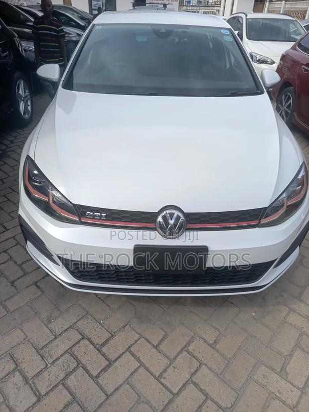 Volkswagen Golf 2018 White