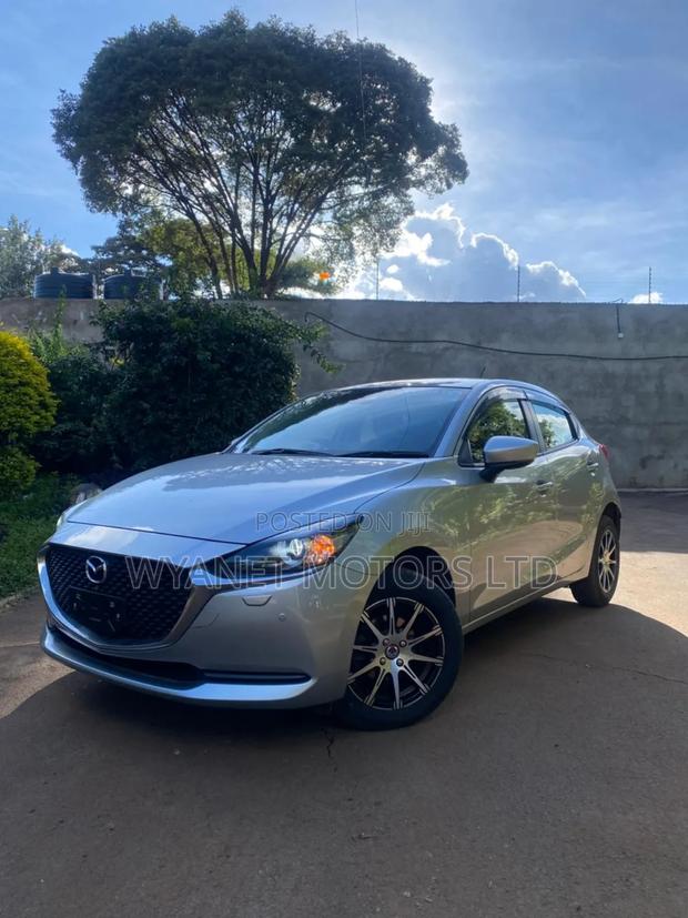 Mazda 2 2020 Silver