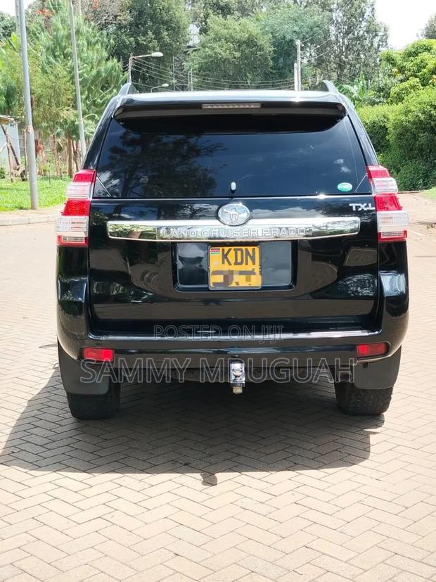 Toyota Land Cruiser Prado 2016 Black