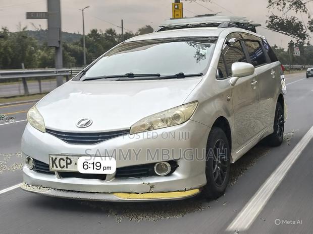 Toyota Wish 2010 Silver