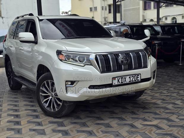 Toyota Land Cruiser Prado 2.8 2018 White