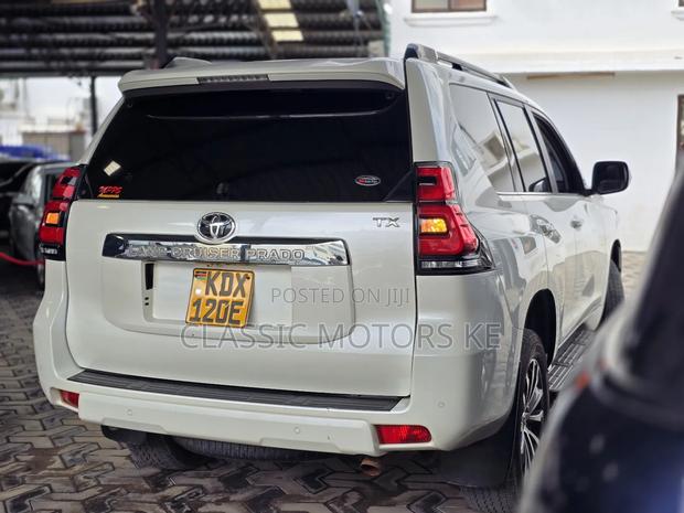 Toyota Land Cruiser Prado 2.8 2018 White