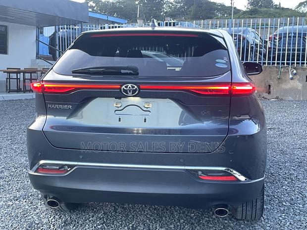 Toyota Harrier 2.0 4WD 2020 Gray