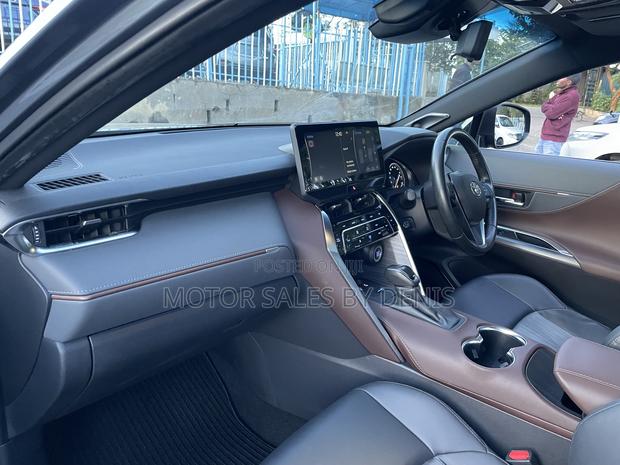 Toyota Harrier 2.0 4WD 2020 Gray