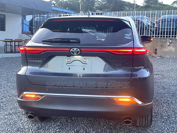Toyota Harrier 2.0 4WD 2020 Gray