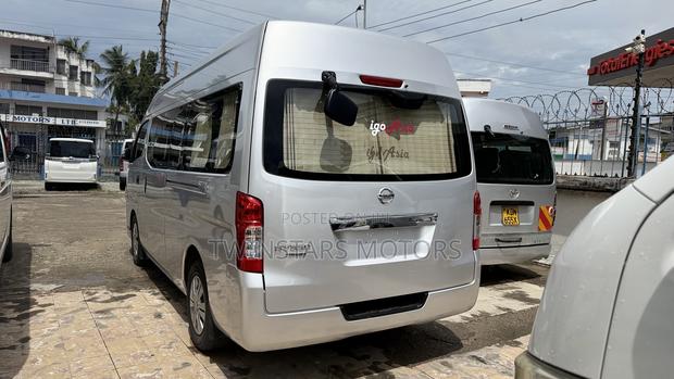 Nissan NV350 2019 Silver