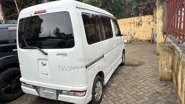 Daihatsu HIJET 2018 White