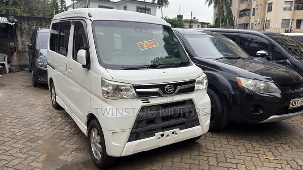 Daihatsu HIJET 2018 White