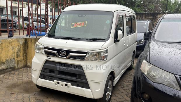 Daihatsu HIJET 2018 White
