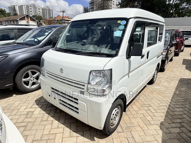 Suzuki Every Wagon 2019 White