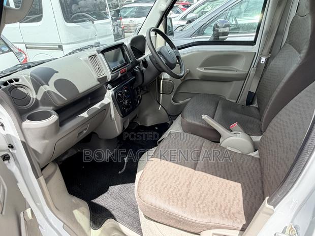 Suzuki Every Wagon 2019 White