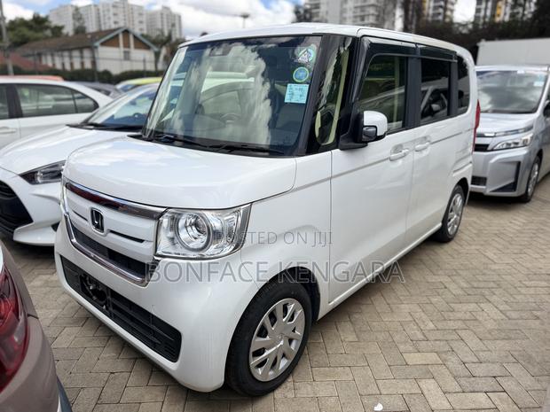 Honda N-Box 660 FWD 2018 White
