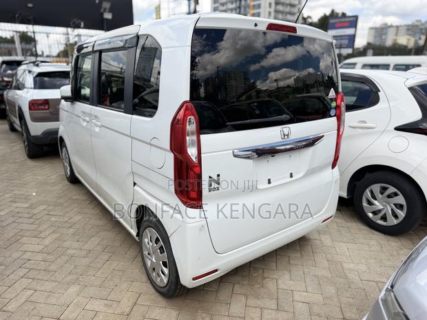 Honda N-Box 660 FWD 2018 White