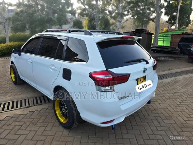 Toyota Corolla Fielder 2016 Pearl