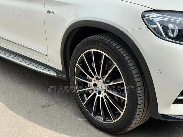 Mercedes-Benz GLC-Class 2019 White