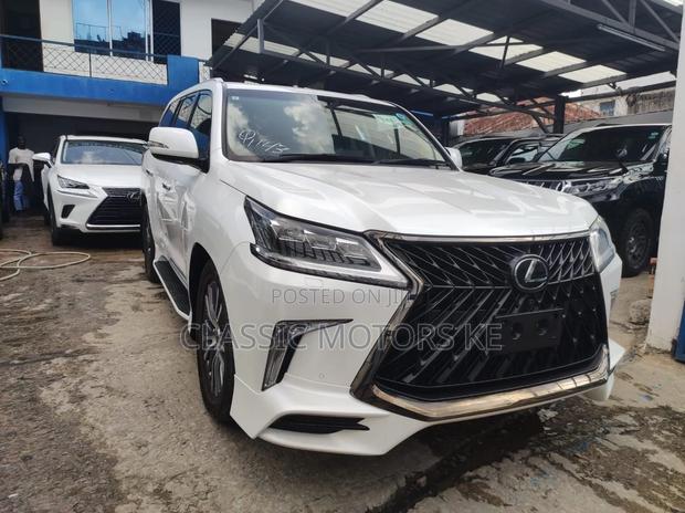 Lexus LX 570 AWD 2020 White