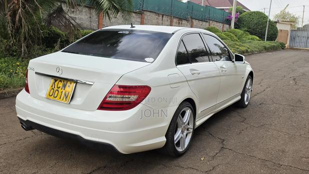 Mercedes-Benz C200 2012 White