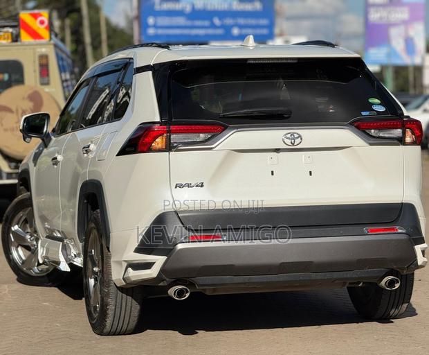 Toyota RAV4 2020 White
