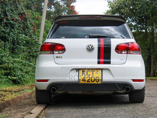 Volkswagen Golf 2011 White