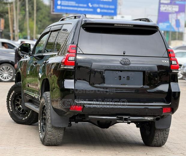 Toyota Land Cruiser Prado 2019 Black