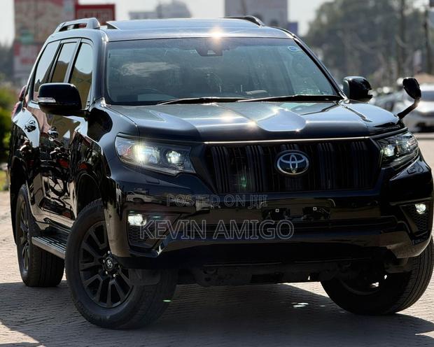 Toyota Land Cruiser Prado 2.7 2023 Black