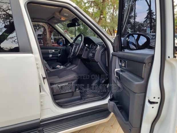 Land Rover Lr4 2015 White