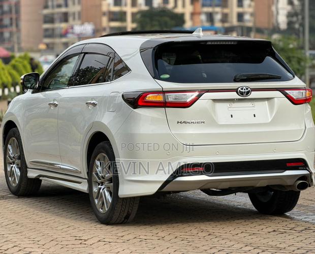 Toyota Harrier 2019