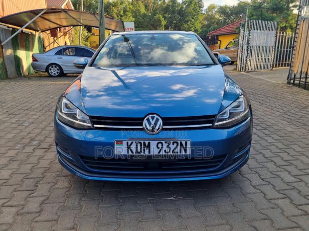 Volkswagen Golf 2016 Blue