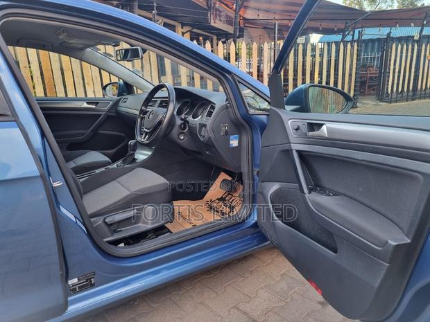 Volkswagen Golf 2016 Blue