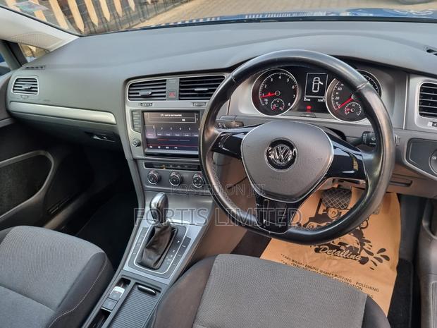 Volkswagen Golf 2016 Blue