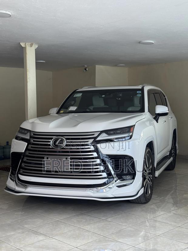 Lexus LX 600 2023 White