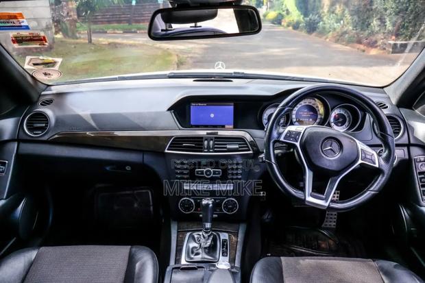 Mercedes-Benz C200 2012 White