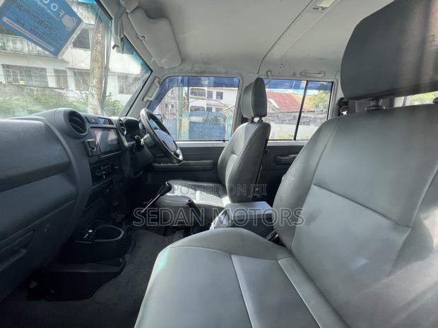 Toyota Land Cruiser 2019 Silver