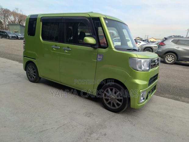 Toyota Pixis Mega 660 FWD 2019 Green