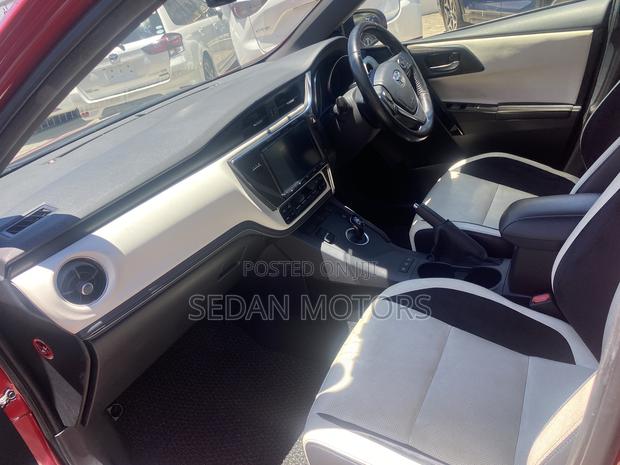 Toyota Auris 2019 Red