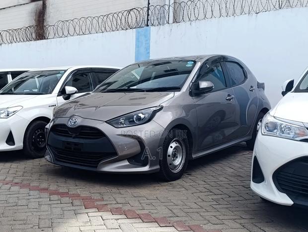 Toyota Yaris 2020 Gold