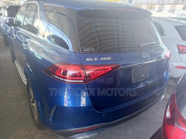 Mercedes-Benz C450 2019 Blue