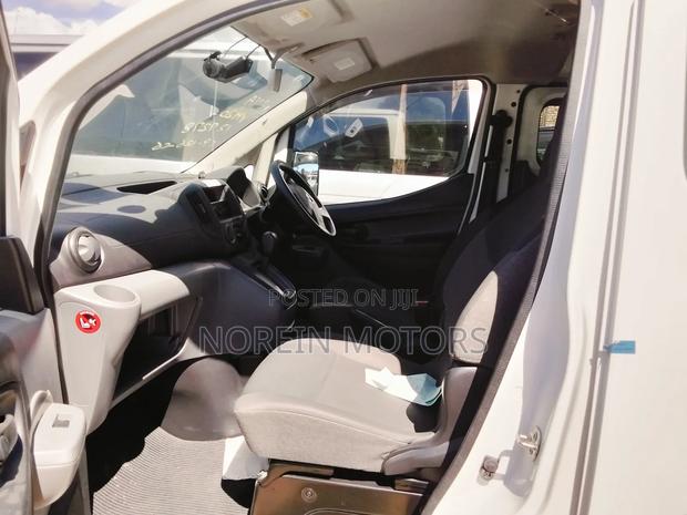 Nissan Navara 2017 White