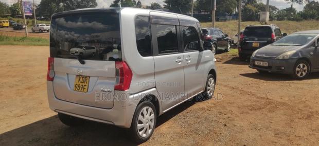 Daihatsu Tanto 660 FWD 2017 Silver
