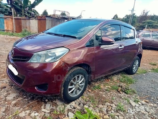 Toyota Vitz 2012 Maroon