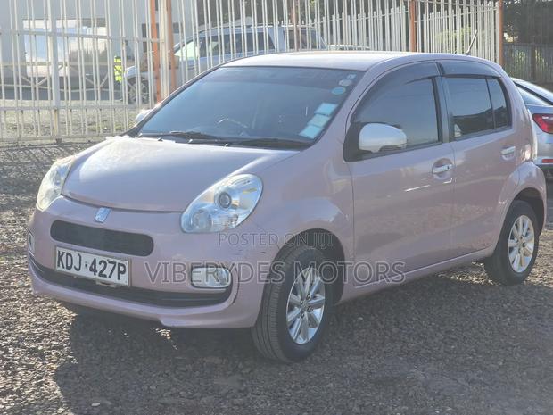 Toyota Passo 2015 Pink