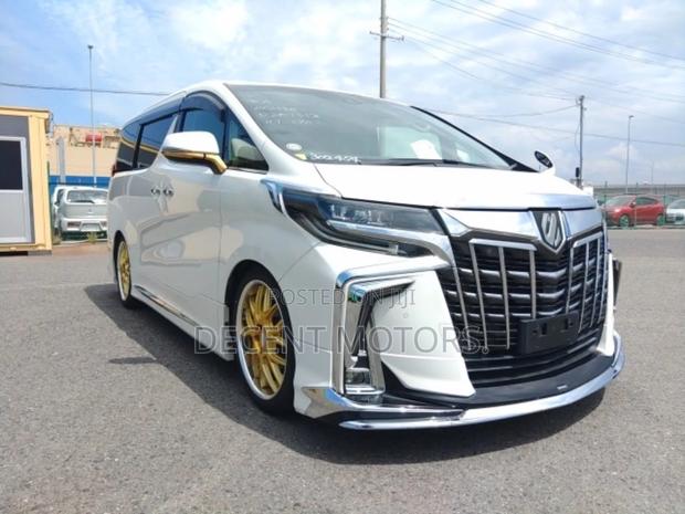 Toyota Alphard 2.5 Petrol AWD 2019 White