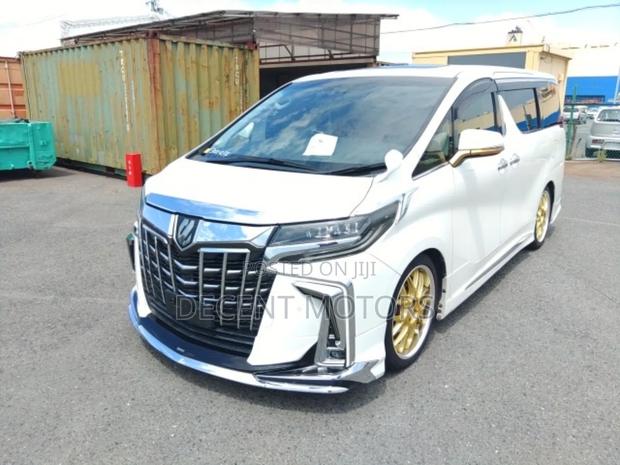 Toyota Alphard 2.5 Petrol AWD 2019 White