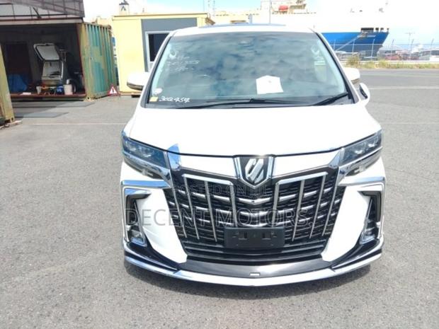 Toyota Alphard 2.5 Petrol AWD 2019 White