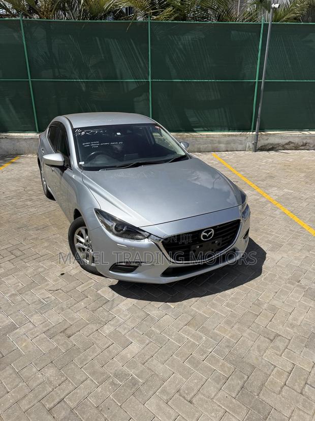 Mazda Axela 2018 Silver