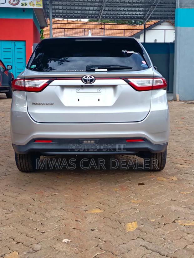Toyota Harrier 2019 Silver